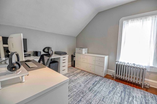 109 Jackson Ave, Somerset, MA 02725