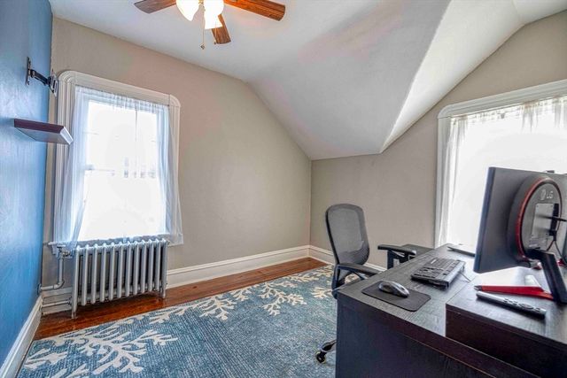109 Jackson Ave, Somerset, MA 02725