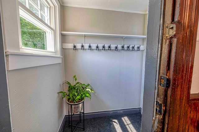 109 Jackson Ave, Somerset, MA 02725