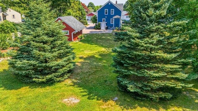 109 Jackson Ave, Somerset, MA 02725