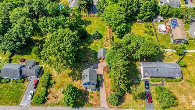 109 Jackson Ave, Somerset, MA 02725