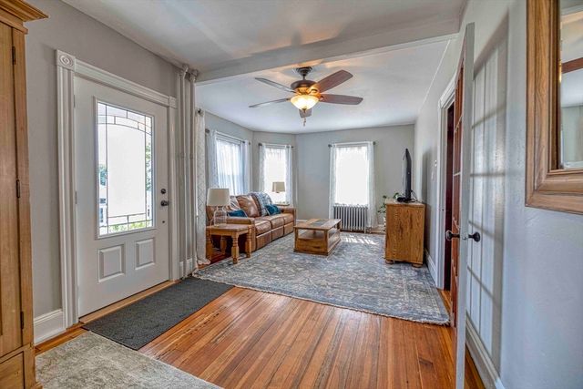 109 Jackson Ave, Somerset, MA 02725
