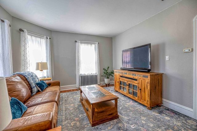 109 Jackson Ave, Somerset, MA 02725