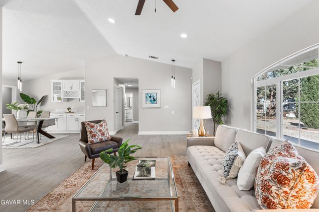 7090 Kenyon Avenue, Hesperia, CA 92345