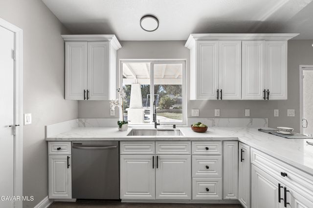 7090 Kenyon Avenue, Hesperia, CA 92345