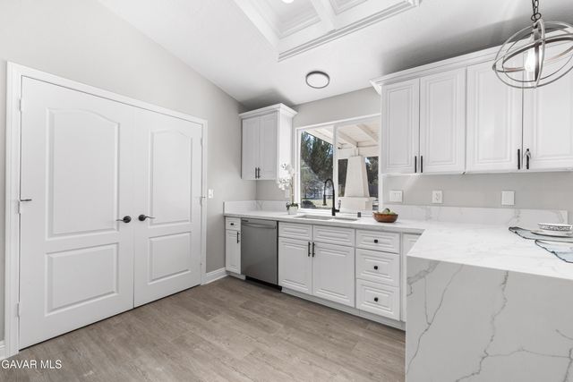 7090 Kenyon Avenue, Hesperia, CA 92345