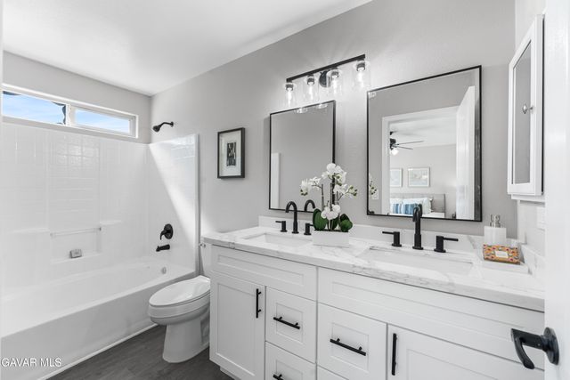 7090 Kenyon Avenue, Hesperia, CA 92345