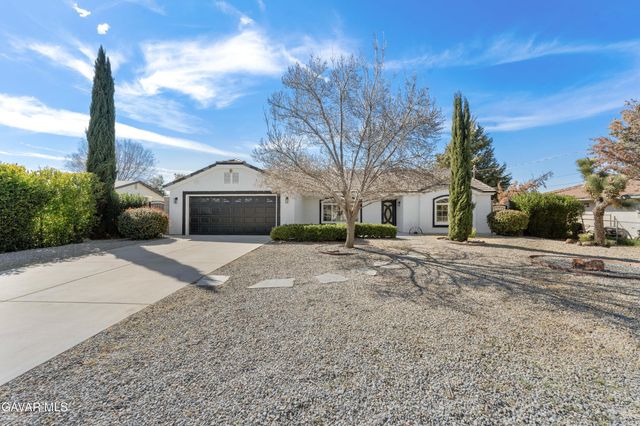 7090 Kenyon Avenue, Hesperia, CA 92345
