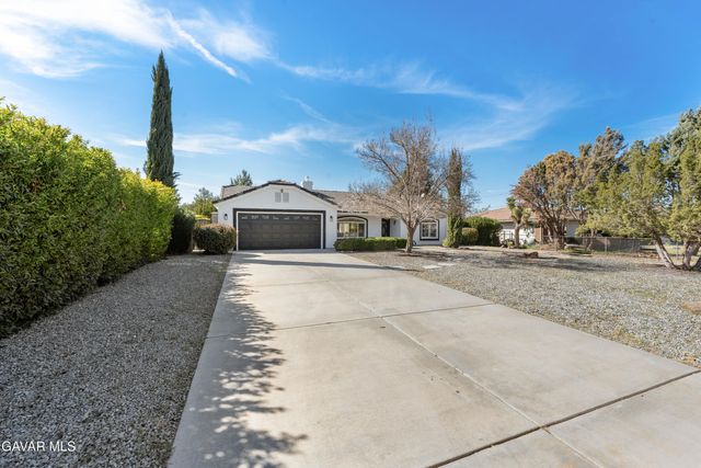7090 Kenyon Avenue, Hesperia, CA 92345