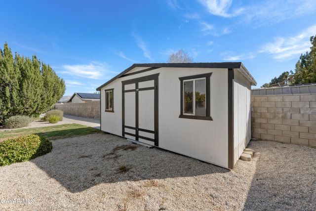 7090 Kenyon Avenue, Hesperia, CA 92345
