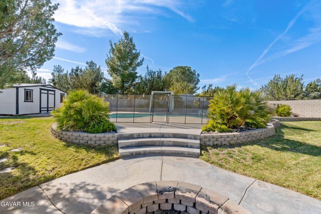 7090 Kenyon Avenue, Hesperia, CA 92345