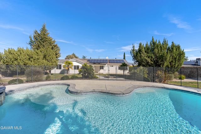 7090 Kenyon Avenue, Hesperia, CA 92345