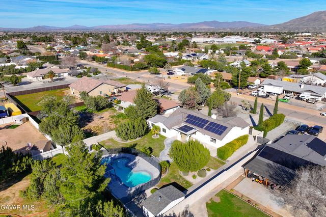 7090 Kenyon Avenue, Hesperia, CA 92345