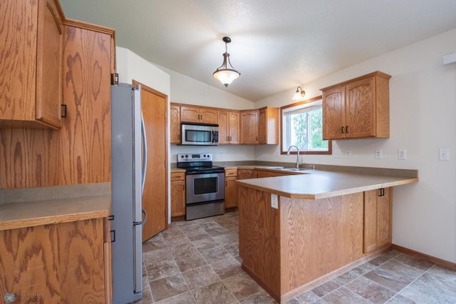 3661 Taylor Street S, Fargo, ND 58104