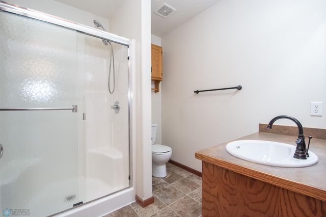 3661 Taylor Street S, Fargo, ND 58104