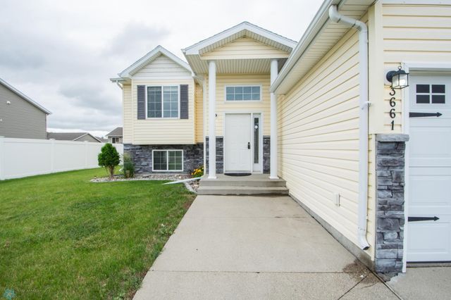 3661 Taylor Street S, Fargo, ND 58104