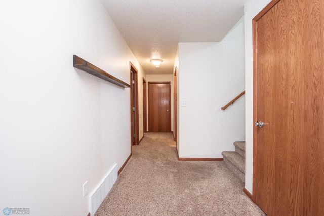 3661 Taylor Street S, Fargo, ND 58104