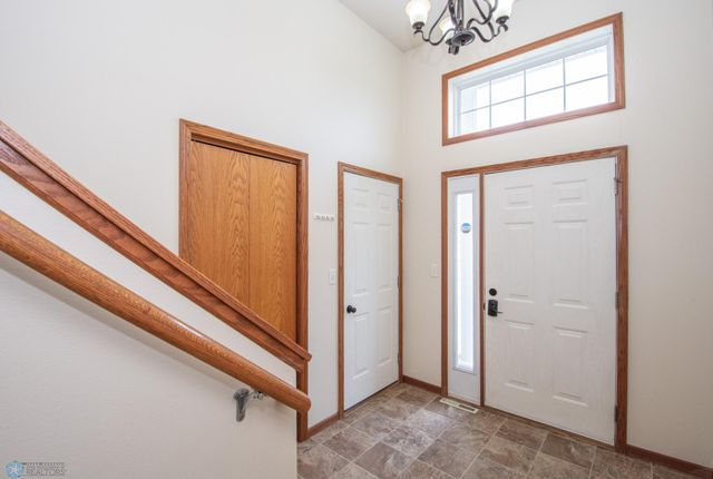 3661 Taylor Street S, Fargo, ND 58104