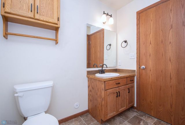 3661 Taylor Street S, Fargo, ND 58104