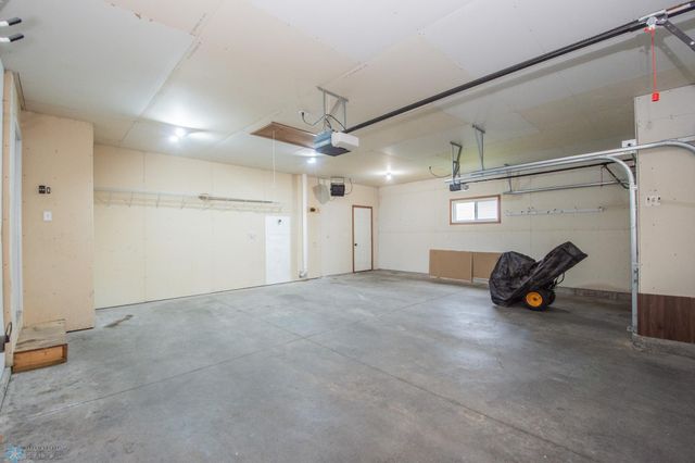 3661 Taylor Street S, Fargo, ND 58104