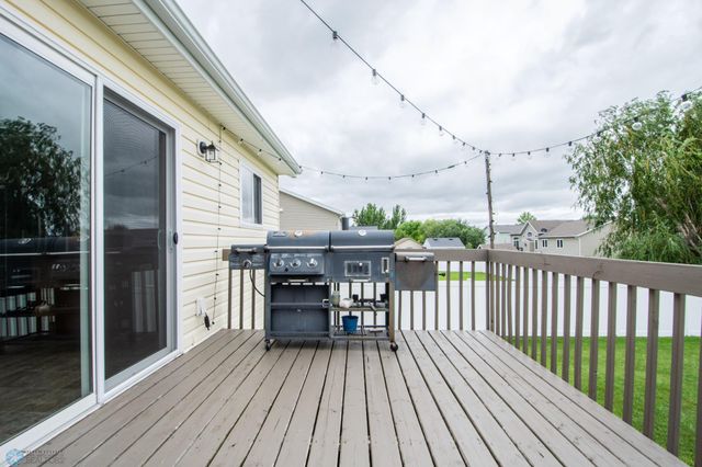 3661 Taylor Street S, Fargo, ND 58104