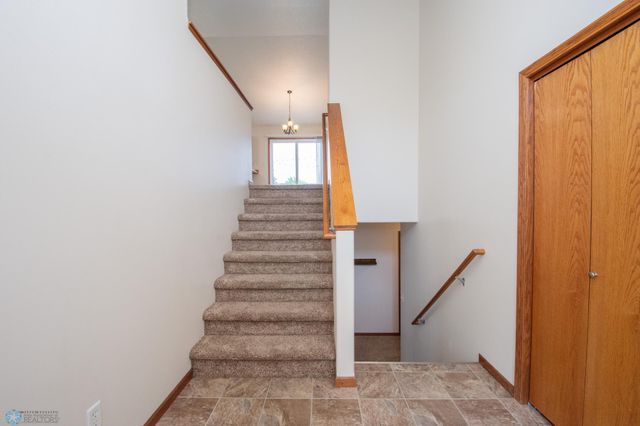 3661 Taylor Street S, Fargo, ND 58104