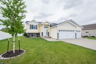 3661 Taylor Street S, Fargo, ND 58104