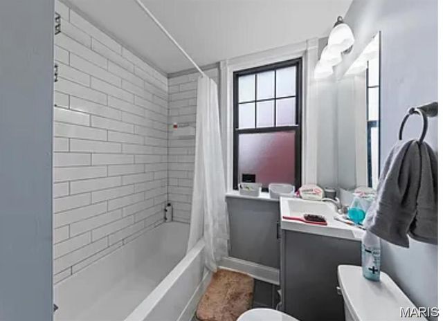 6274 Cates Avenue 2E, University City, MO 63130