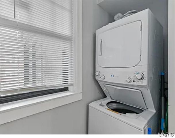 6274 Cates Avenue 2E, University City, MO 63130