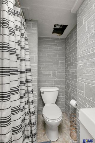 1808 Mindoro Drive, Lincoln, NE 68506