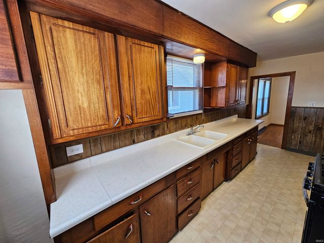 3022 Hartzer Street, South Bend, IN 46628