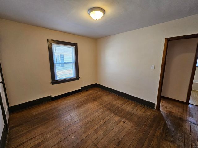 3022 Hartzer Street, South Bend, IN 46628