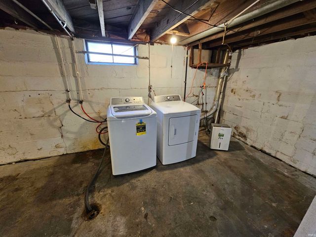 3022 Hartzer Street, South Bend, IN 46628