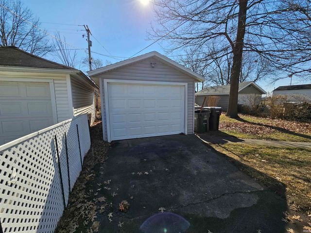 3022 Hartzer Street, South Bend, IN 46628