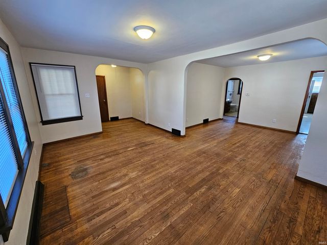 3022 Hartzer Street, South Bend, IN 46628