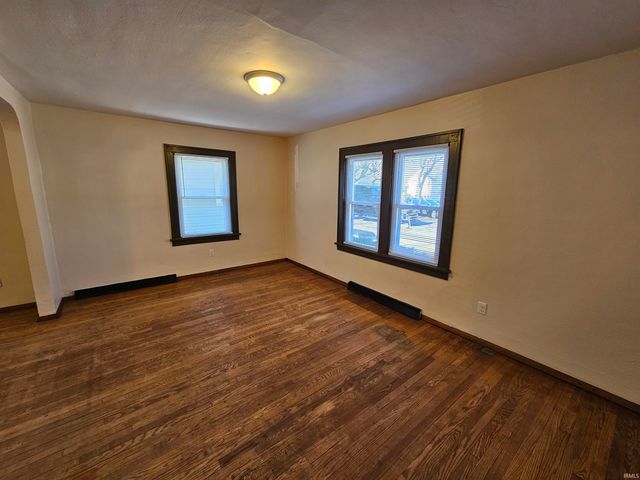 3022 Hartzer Street, South Bend, IN 46628