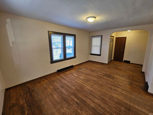 3022 Hartzer Street, South Bend, IN 46628