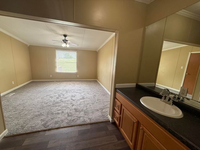 254 Sunny Brook Circle, London, KY 40744