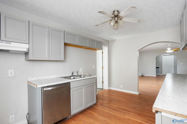 2506 Hillcrest Drive, Gadsden, AL 35904