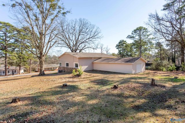 2506 Hillcrest Drive, Gadsden, AL 35904