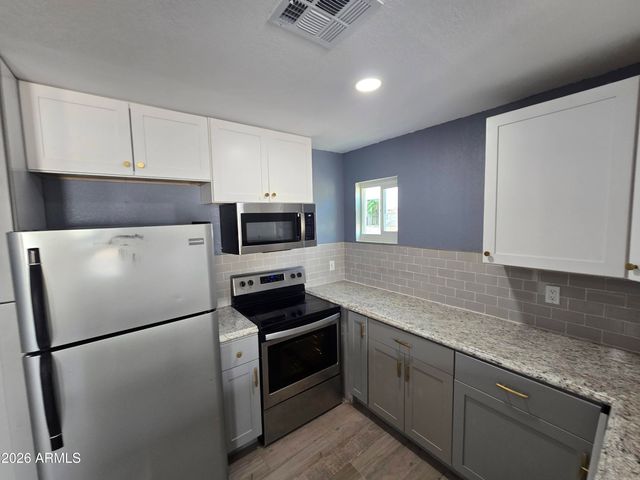 1101 E ROOSEVELT Street, Phoenix, AZ 85006
