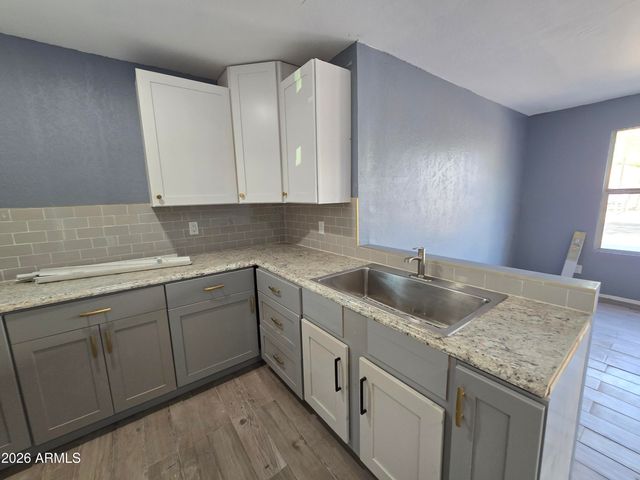 1101 E ROOSEVELT Street, Phoenix, AZ 85006