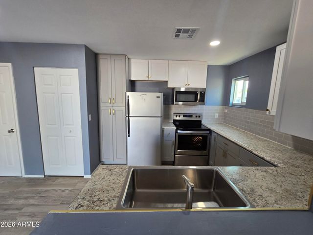 1101 E ROOSEVELT Street, Phoenix, AZ 85006