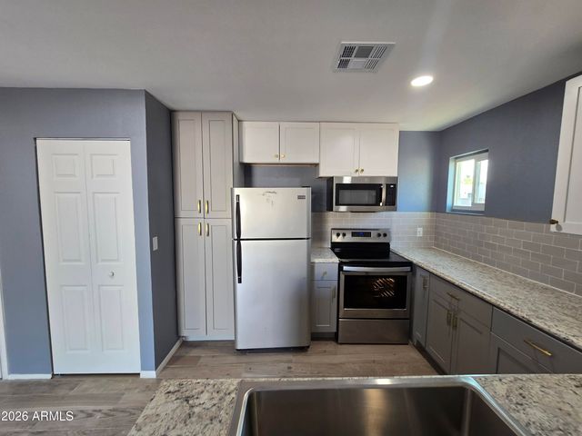 1101 E ROOSEVELT Street, Phoenix, AZ 85006