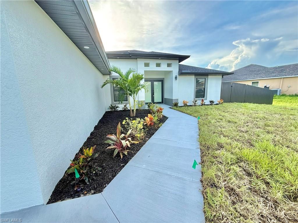 3006 NW Douglas CIR, CAPE CORAL, FL 33993 — photo 2