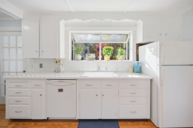 11 Davis Park, Plaistow, NH 03865