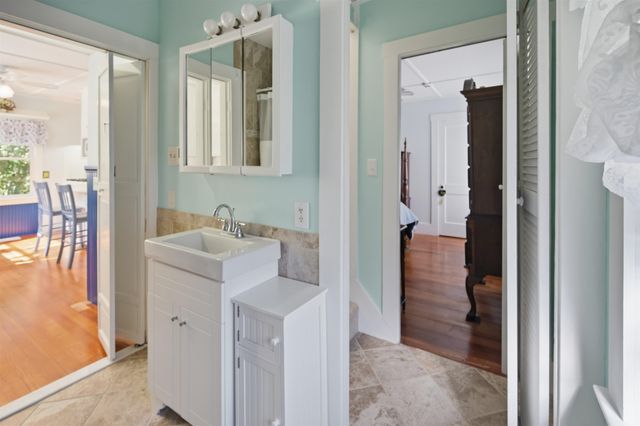 11 Davis Park, Plaistow, NH 03865