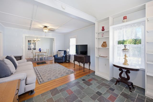 11 Davis Park, Plaistow, NH 03865