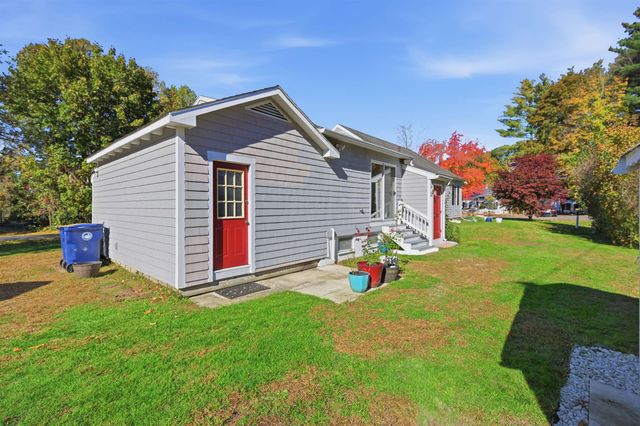 11 Davis Park, Plaistow, NH 03865