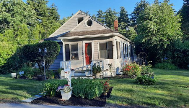 11 Davis Park, Plaistow, NH 03865